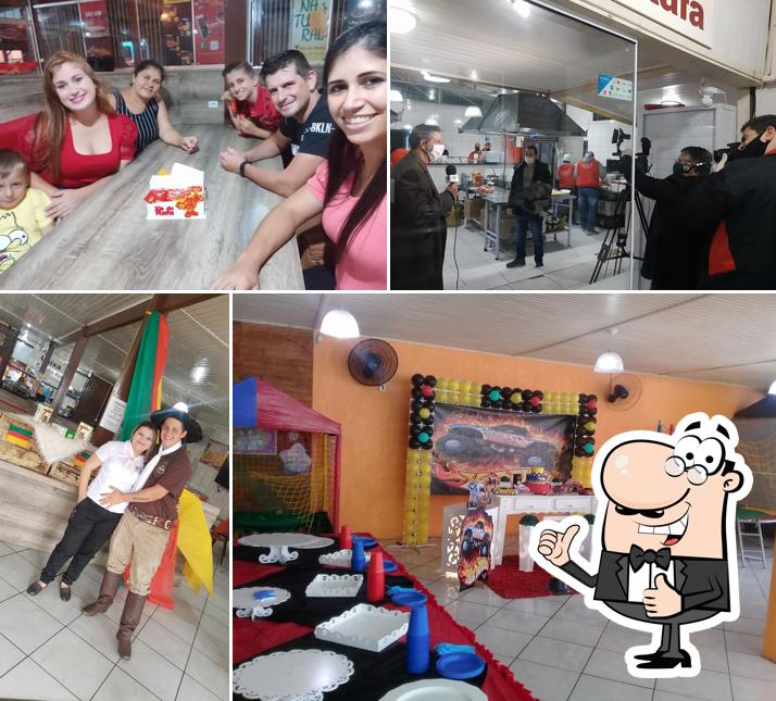 Look at the image of Xis do Rafa