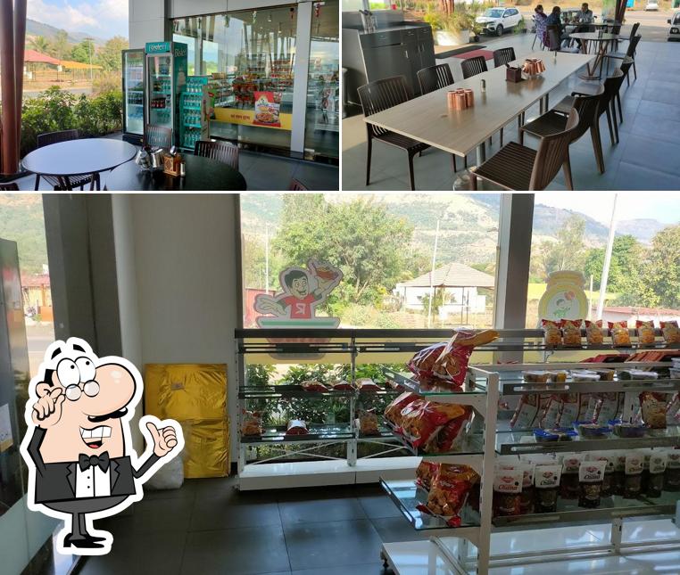 Check out how RitkoLand Food Park looks inside