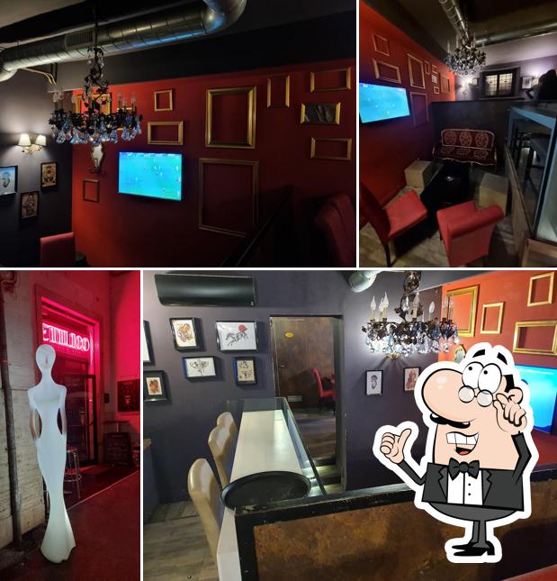 Siediti a un tavolo di Etilico