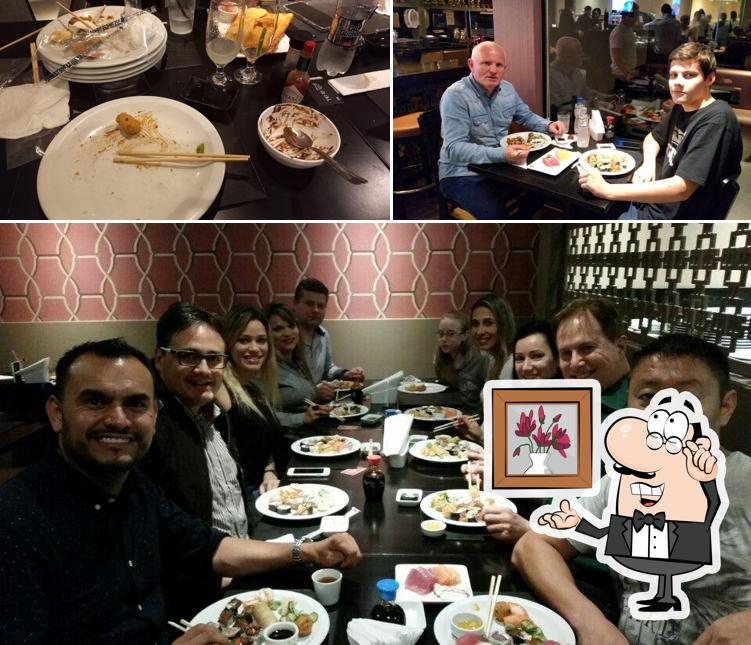 A imagem da interior e comida no Tei-Gi Comida Japonesa - Sushi Bar