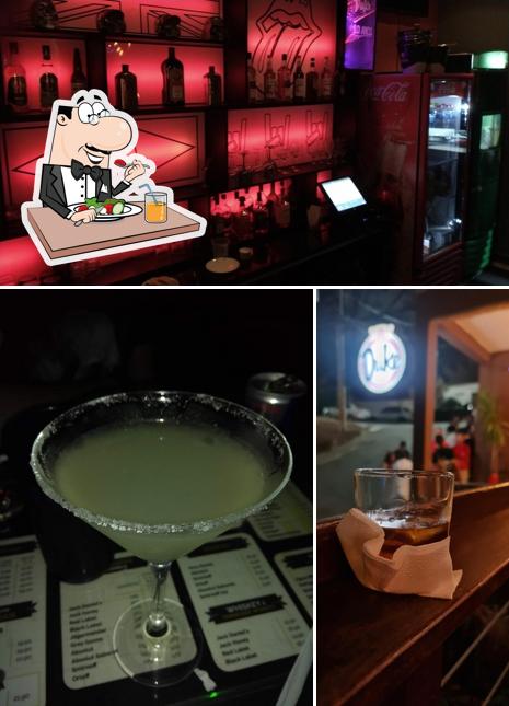 Confira a ilustração apresentando comida e interior no Duke Pub