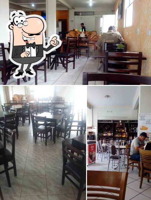 O interior do Restaurante da Júlia