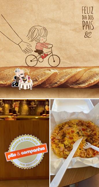 A comida e exterior do restaurante