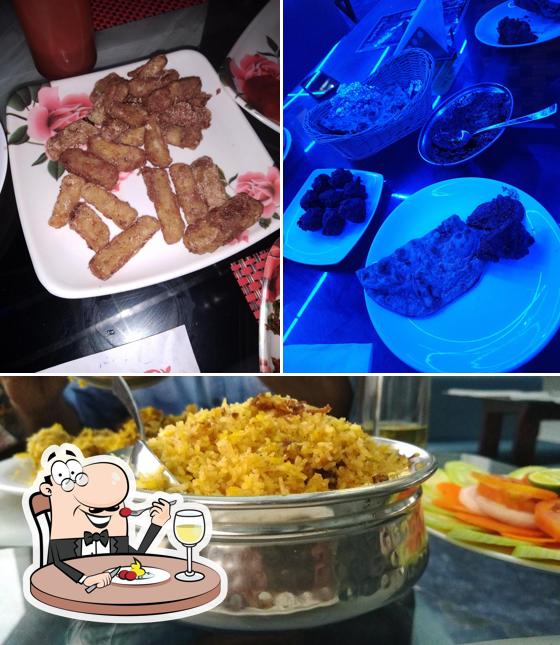 Meals at Cocktails & Dreams - Restro Bar