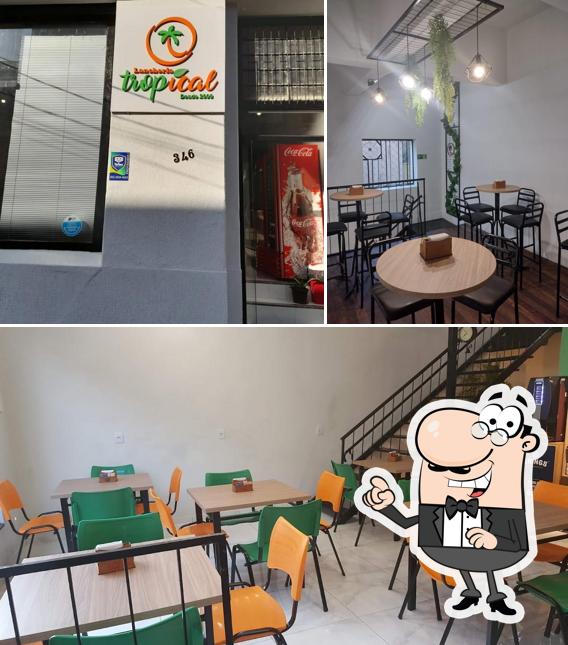 Veja imagens do interior do Lancheria Tropical