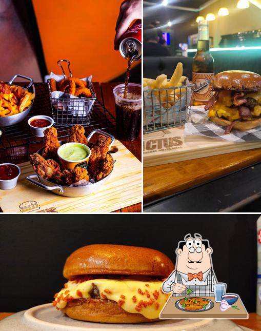 Asas de frango em CATWO HAMBÚRGUERIA ARTESANAL