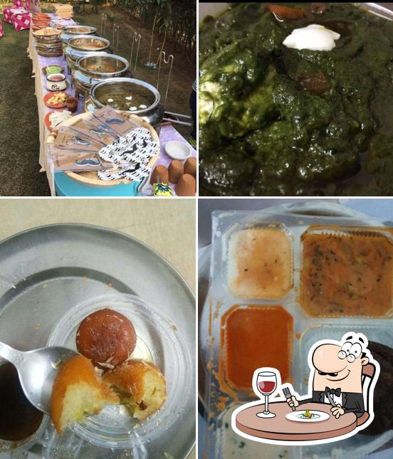 Food at Mucchad's SamosaZz & More