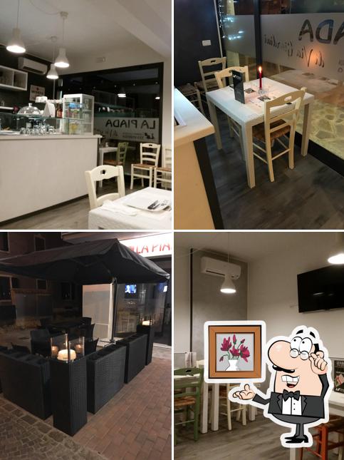 Siediti a un tavolo di Piadineria La Piada di Via Giardini