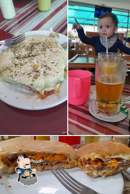 Sanduíche de carne de porco desfiada em Ao Prato Lanches