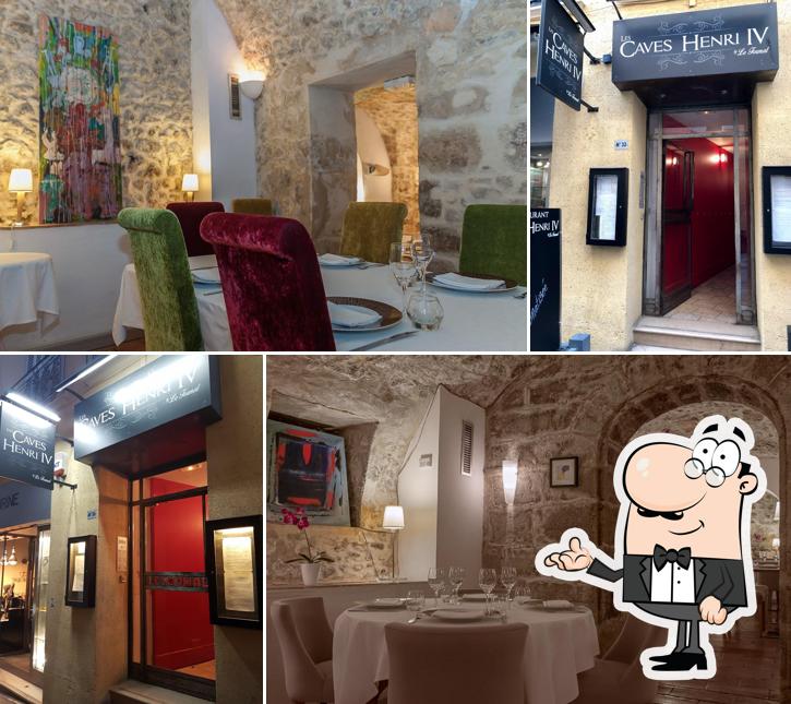 Restaurant LES CAVES HENRI IV