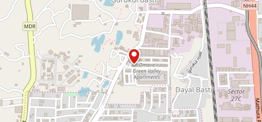 Pizza & food cafeteria on map